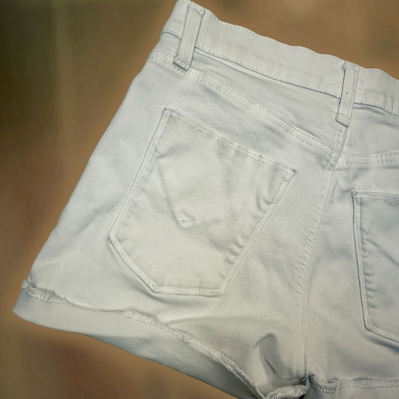 Hudson Jeans White ‘Asha’ Mid-Rise Cuffed Denim Shorts Size 26 - Picture 13 of 13